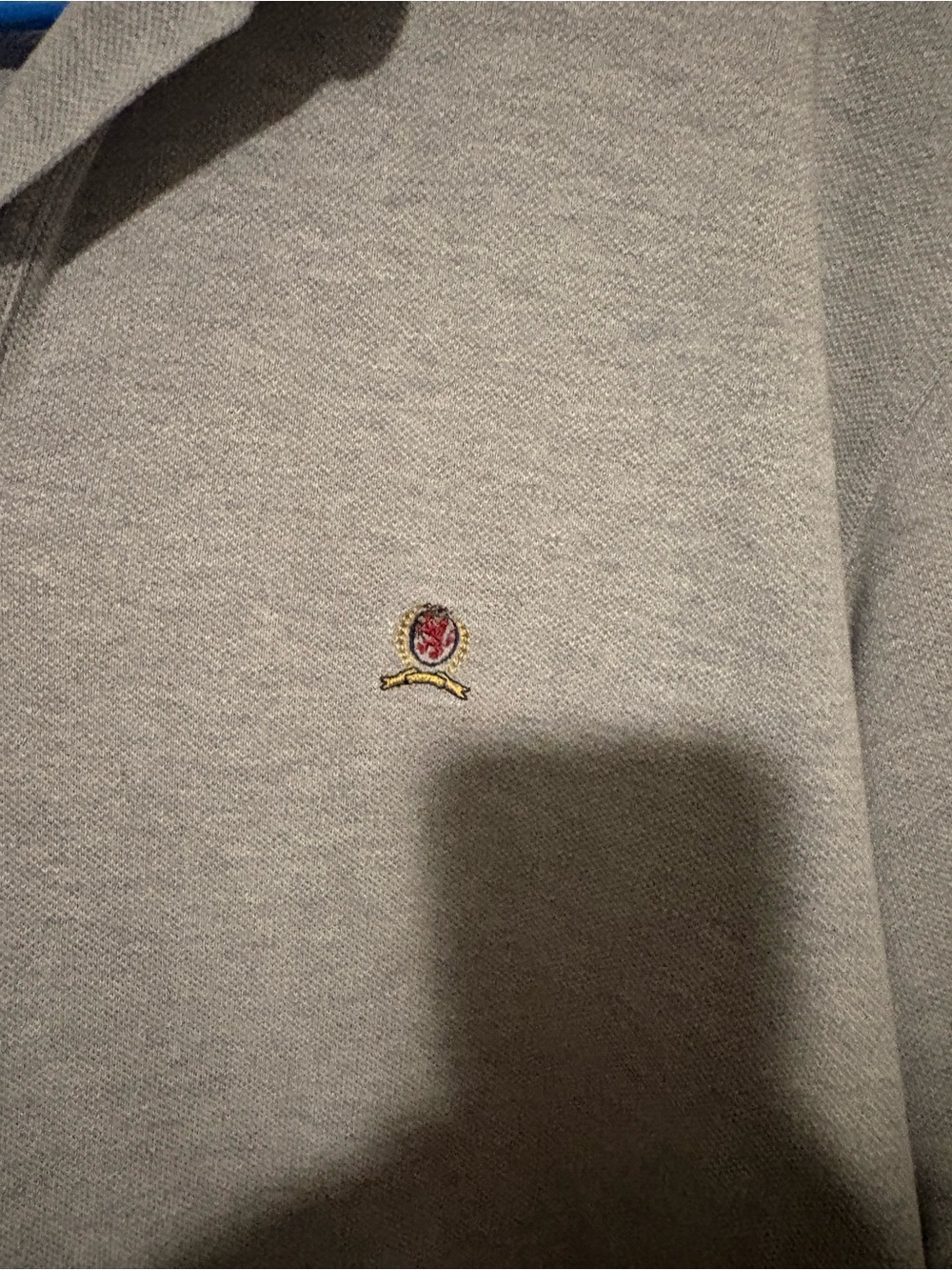 Vintage 90 Tommy Hilfiger Men's Light Gray Polo with Subtle Chest Emblem - Picture 2 of 3